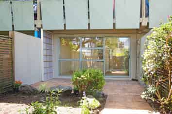 26E Windmill Road, Epsom