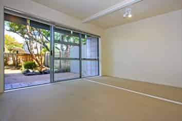 26E Windmill Road, Epsom