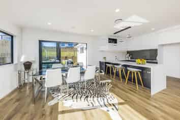 12 Whawhaki Road, Beachlands