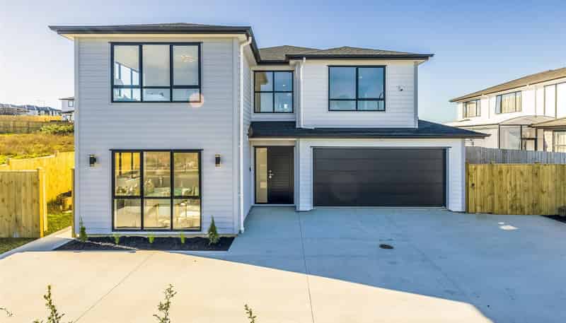 12 Whawhaki Road, Beachlands