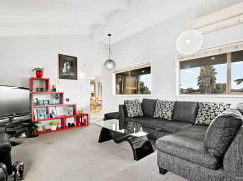 2/79 Rosario Crescent, Red Beach