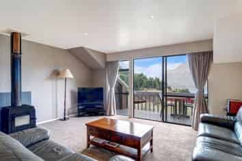 24A Dart Place, Fernhill/Sunshine Bay