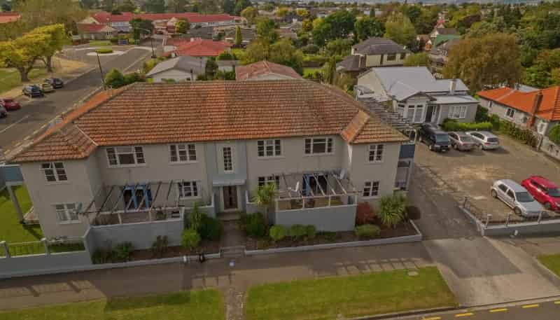 14 and 16 Freyberg Street, Roslyn