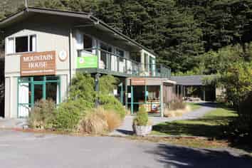 84 West Coast Road, Arthur's Pass