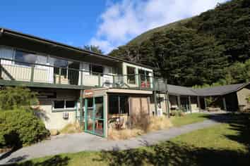 84 West Coast Road, Arthur's Pass