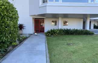 1/2 Vale Road , Riverside