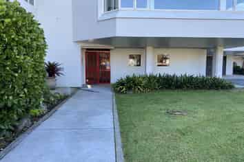 1/2 Vale Road , Riverside