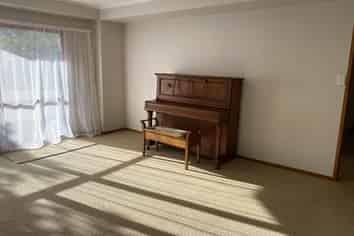 1/2 Vale Road , Riverside