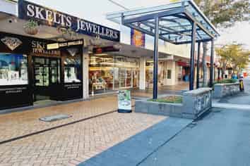 Whitcoulls Building - 50-54 Esk Street 