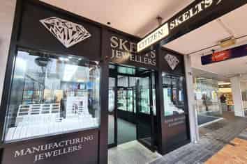 Whitcoulls Building - 50-54 Esk Street 