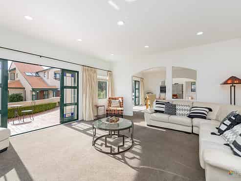 4/341 Fergusson Drive, Heretaunga