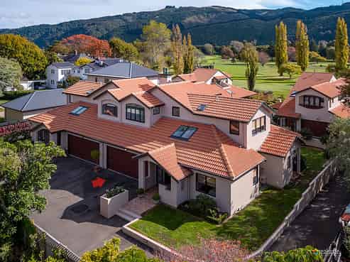 4/341 Fergusson Drive, Heretaunga