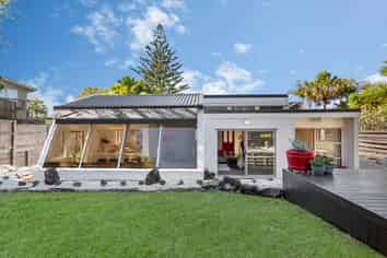 2/13 Wilbur Place, Sunnyhills