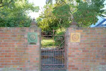 42 Colombo Street, Cashmere