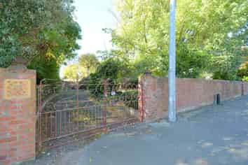 42 Colombo Street, Cashmere