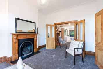 30 Erin Street, Roslyn