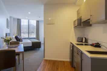 Top Hotel Business - International Brand