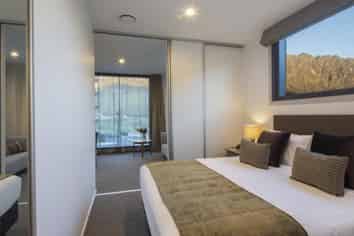 Top Hotel Business - International Brand