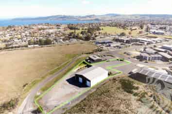 Modern Shed with Generous Yard