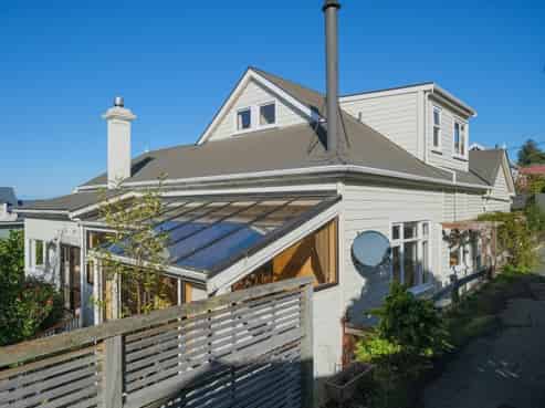 25 Pacific Street, Roslyn