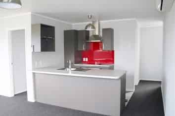 16A Woodall Place, Totara Vale