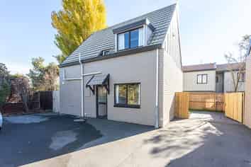 5/35 Brockworth Place, Riccarton