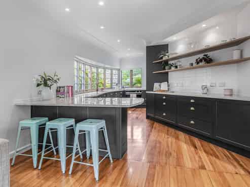 25 Woodside Crescent, Saint Heliers