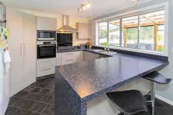 16 Round Hill Road, Kakanui