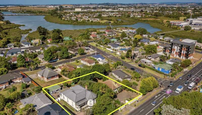 606 and 60 Great South Road, 