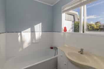 9A Olive Terrace, Paraparaumu Beach