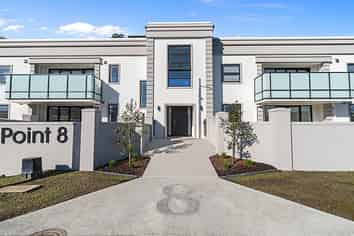 9/8 Rugby Road, Birkenhead