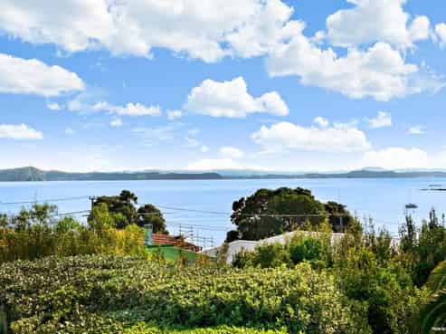 10 De Luen Avenue, Tindalls Beach