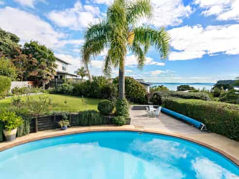 10 De Luen Avenue, Tindalls Beach