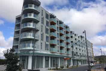 B308/25 Don Mckinnon Drive, Albany