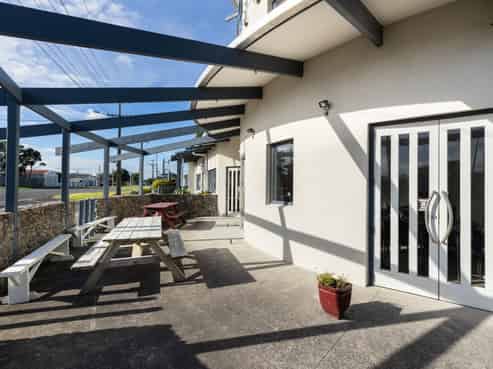 Fantastic Holiday option or Lease.