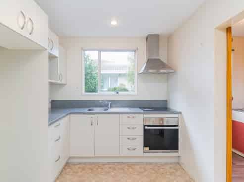 2/107 Bayswater Crescent, Bromley