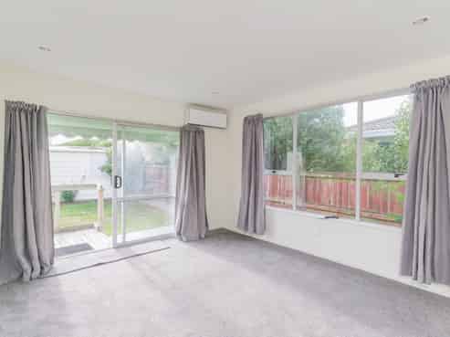 2/107 Bayswater Crescent, Bromley