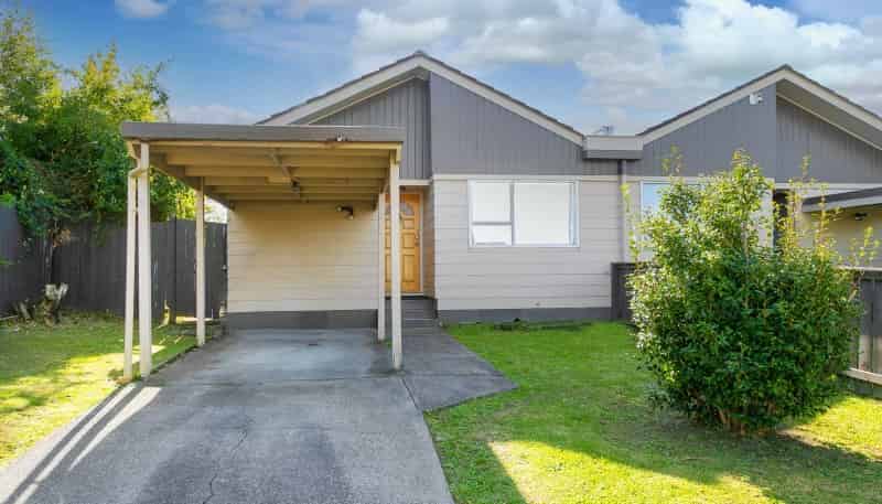 1/3 Dorendia Place, Clendon Park