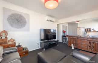 2/21 Oriental Street, Petone