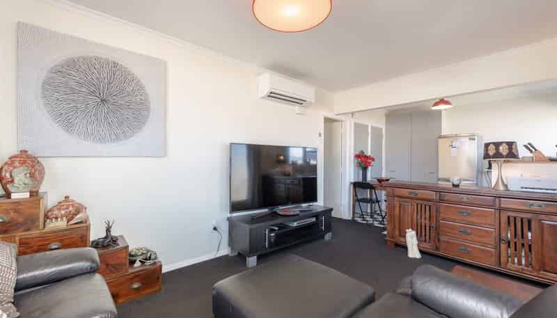 2/21 Oriental Street, Petone