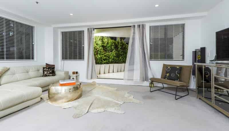 GA/173 Hurstmere Road, Takapuna