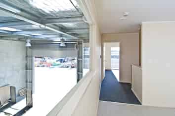 87M2 WAREHOUSE / 73M2 OFFICE
