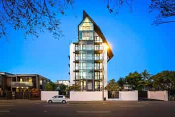 2/12 Latimer Square, Christchurch Central