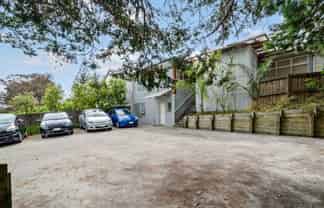 1/523 Glenfield Road, Glenfield