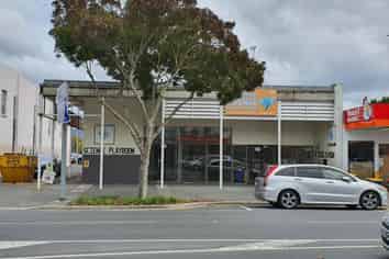 Premium Retail Space With The Option To Split