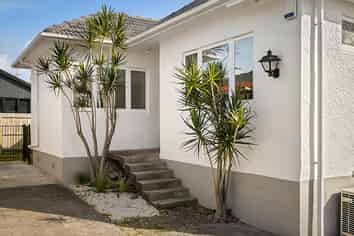 3/56 Te Atatu Road, Te Atatu South