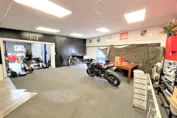 CENTRAL INDUSTRIAL UNIT