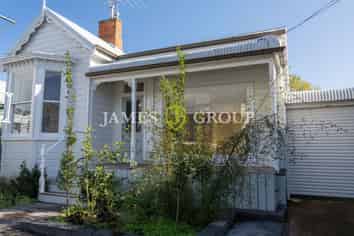 Character Villa in Kingsland Village