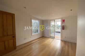 Character Villa in Kingsland Village