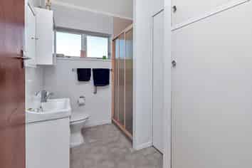 2/127 Kamo Road, Kensington